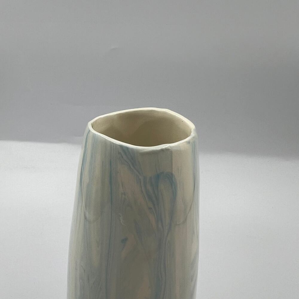 Vintage Handmade‎ Vase Glazed Ceramic Skinny Blue White Watercolor Signed FP - Picture 10 of 10